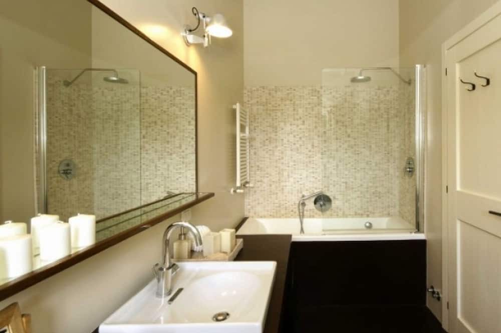 Photo of Bathroom in Capalbio