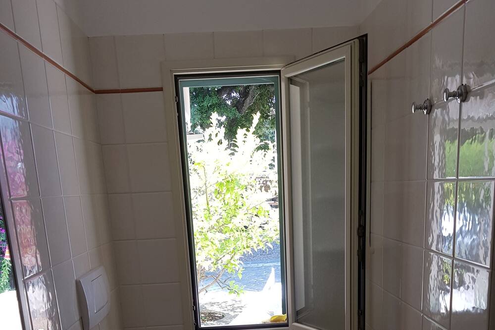 Photo of Bathroom in Fregenae