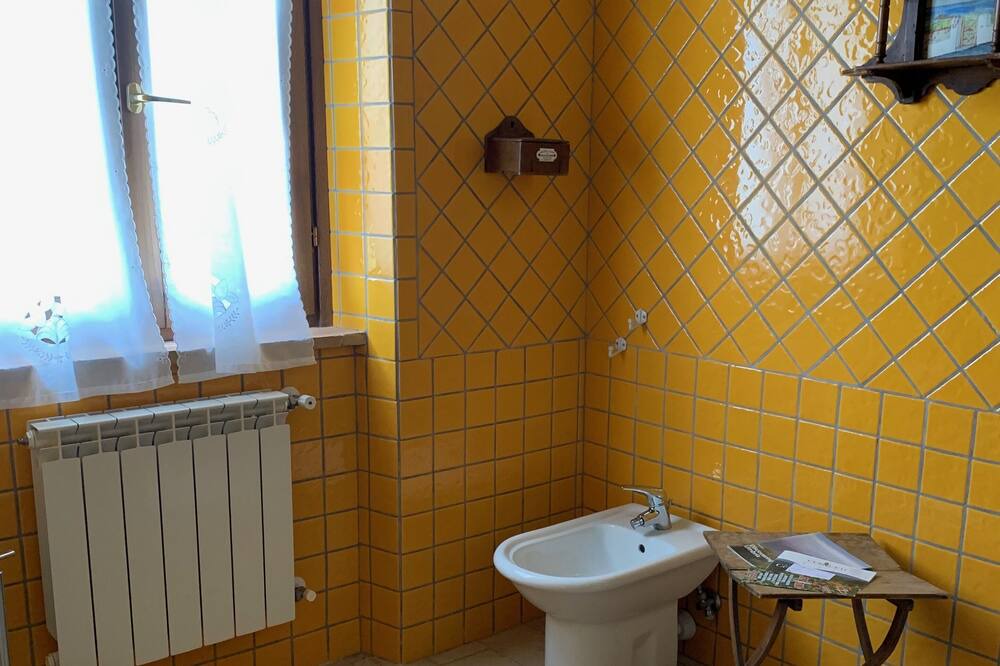 Photo of Bathroom in Acqualoreto