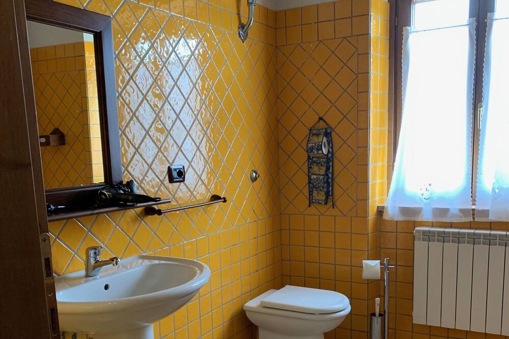 Photo of Bathroom in Acqualoreto