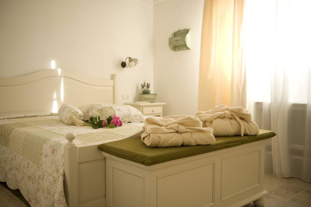 Photo of Bedroom in Macchia di Monte