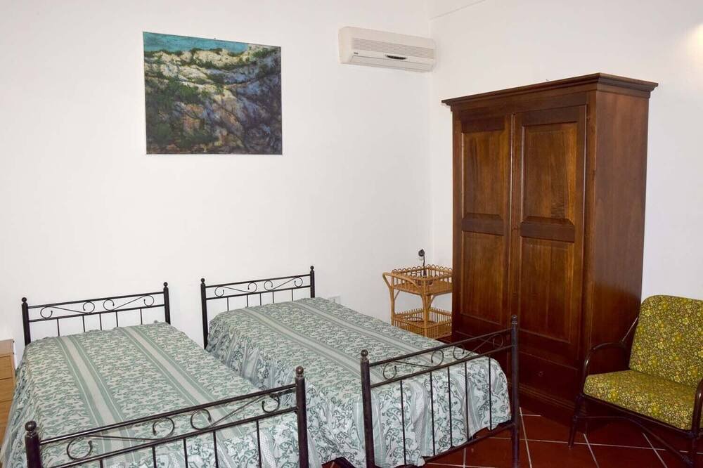 Photo of Bedroom in Alezio