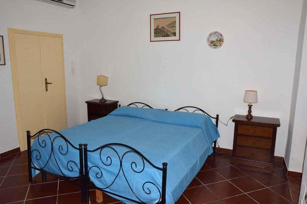 Photo of Bedroom in Alezio