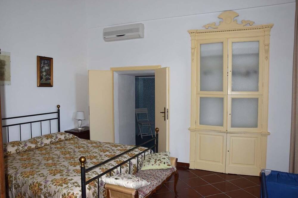 Photo of Bedroom in Alezio