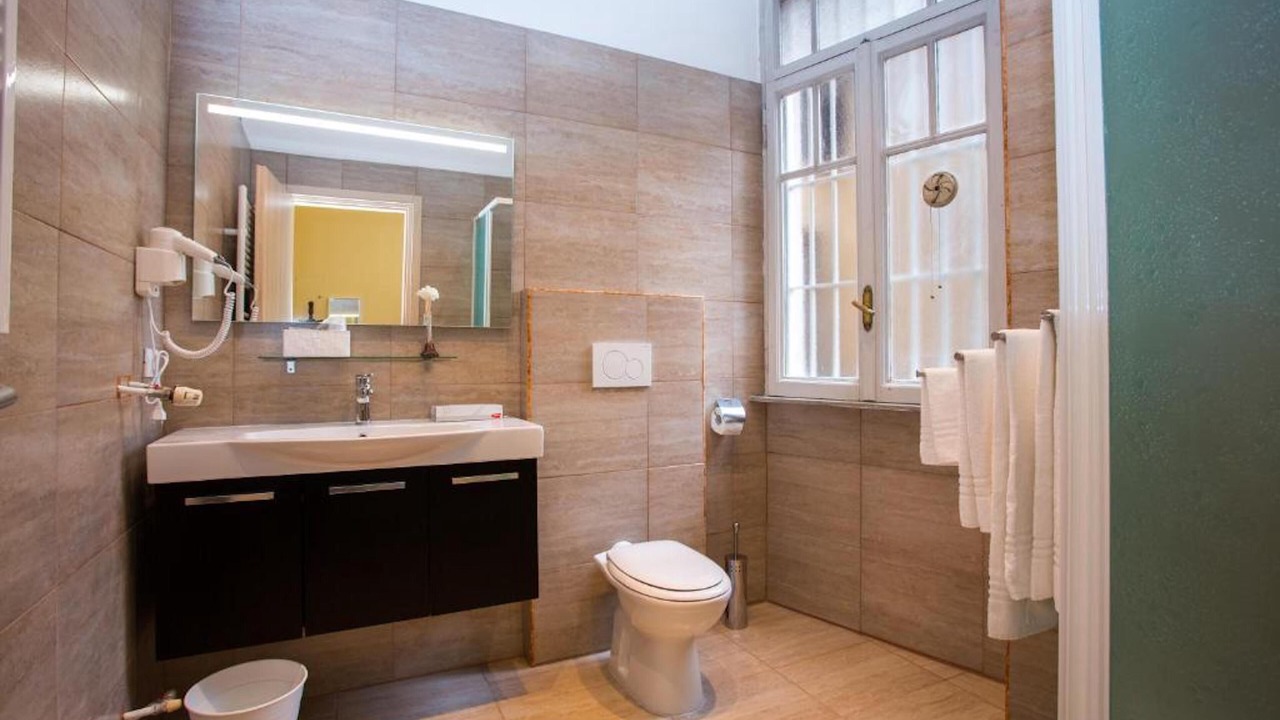 Photo of Bathroom in Rione XIV Borgo