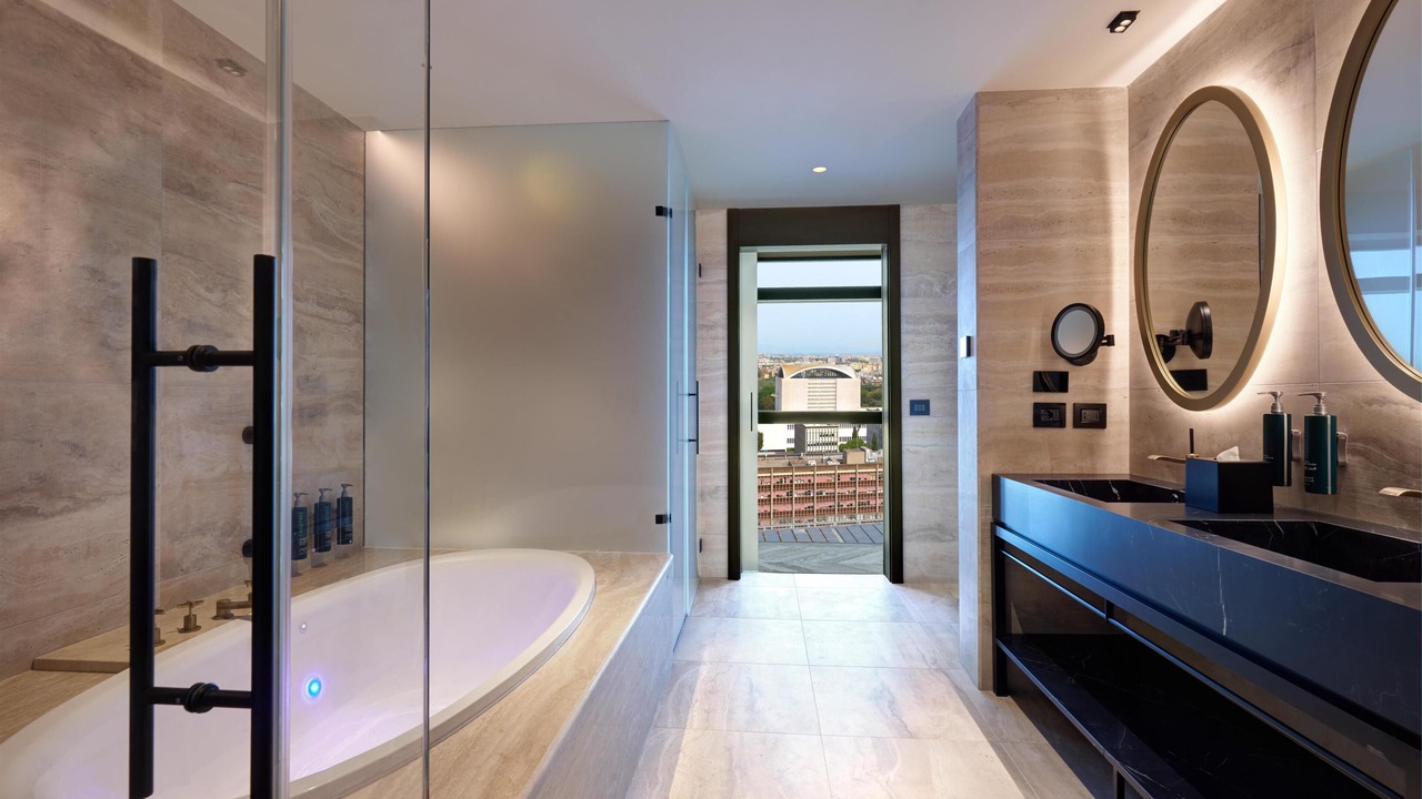 Photo of Bathroom in EUR