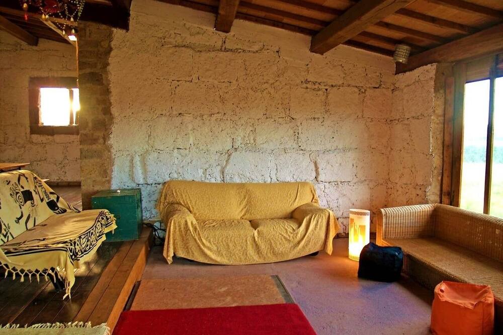 Photo of Livingroom in Nepi