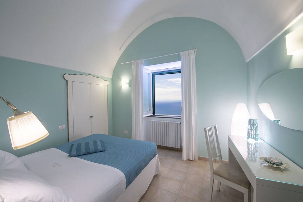 Photo of Bedroom in Pogerola