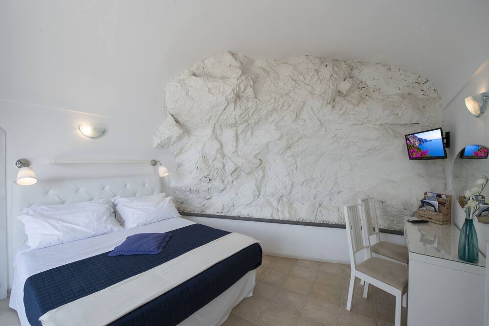 Photo of Bedroom in Pogerola