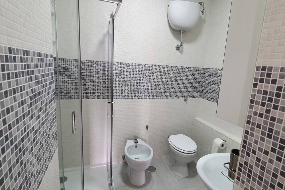 Photo of Bathroom in Palinuro