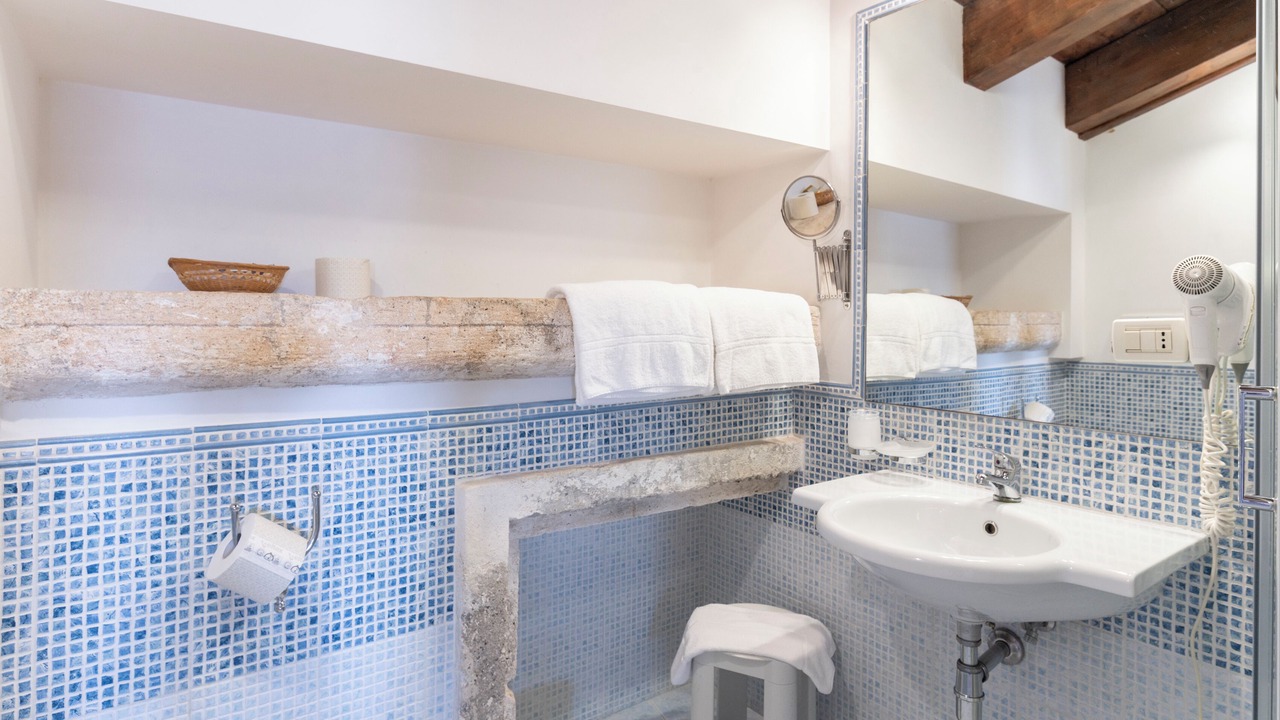 Photo of Bathroom in Ostuni Historic Centre
