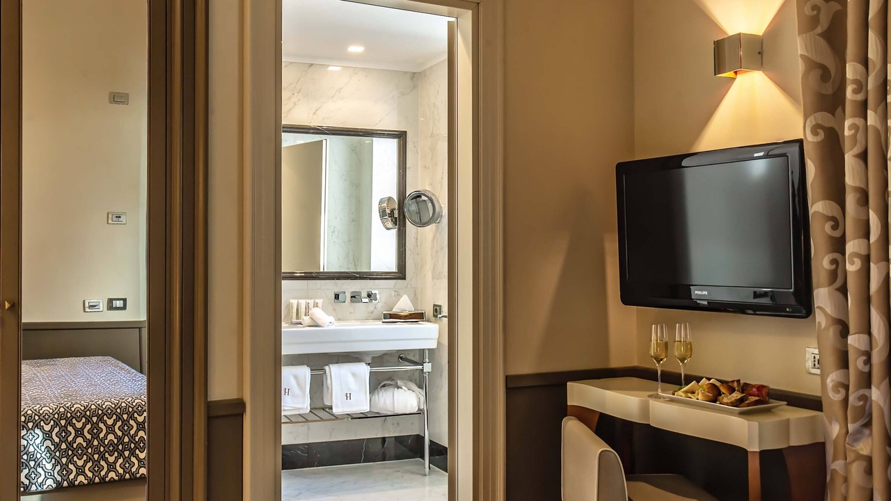 Photo of Bedroom in Navona
