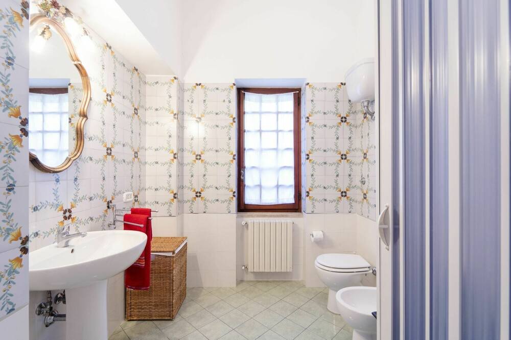 Photo of Bathroom in Formia