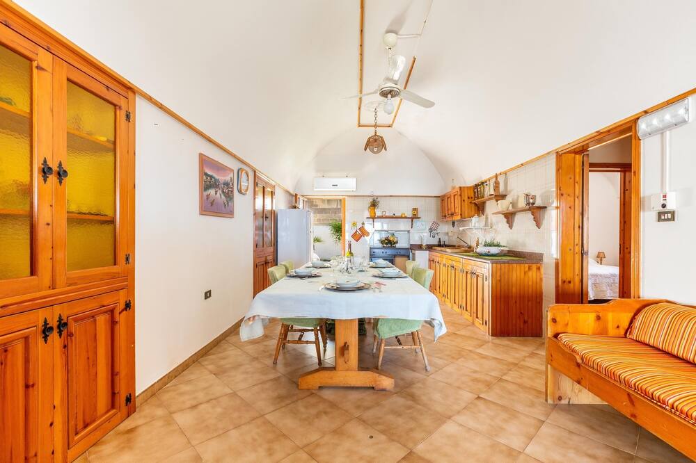Photo of Livingroom in Posto Rosso