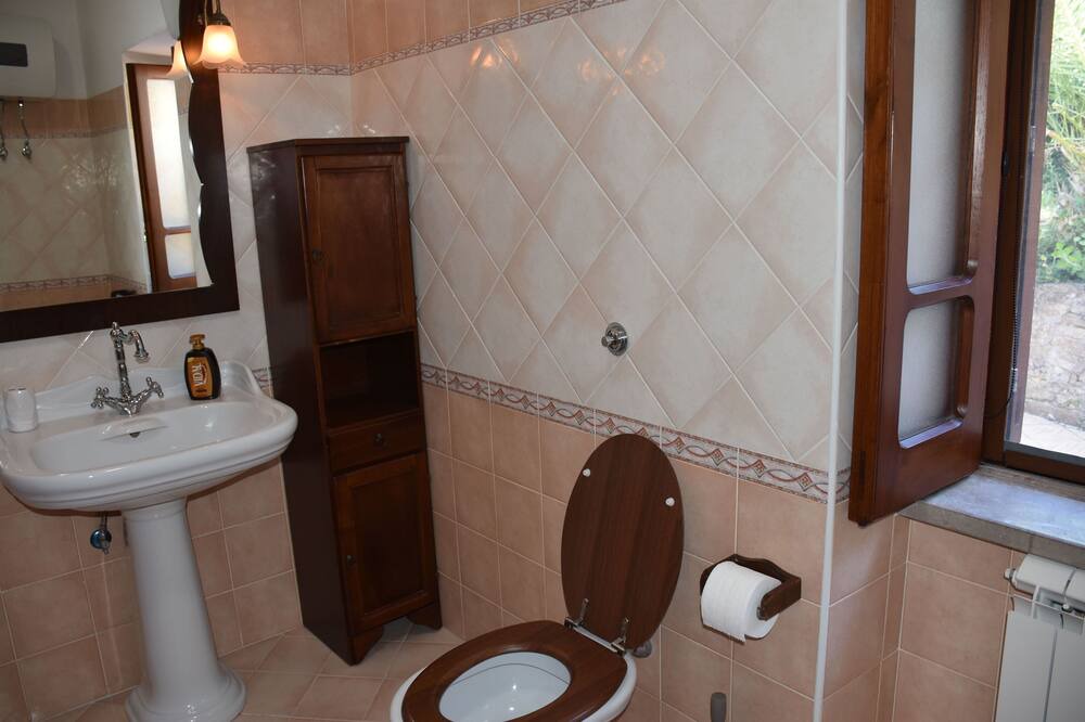 Photo of Bathroom in Castellabate