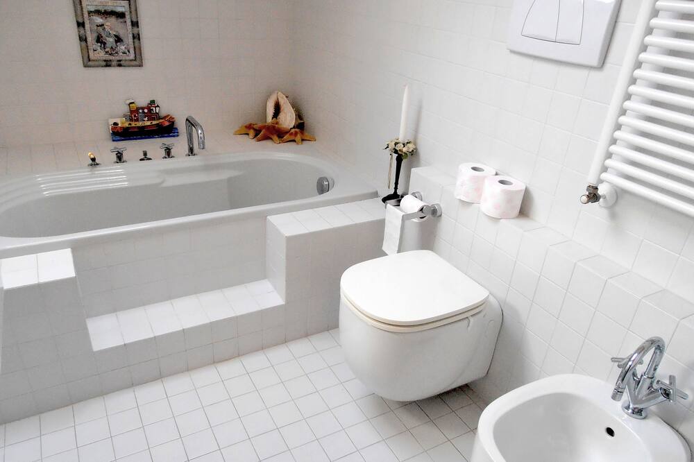 Photo of Bathroom in Noci