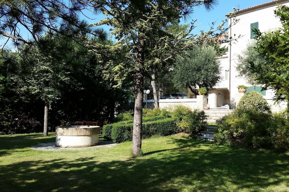 Photo of Outdoor in Avenale