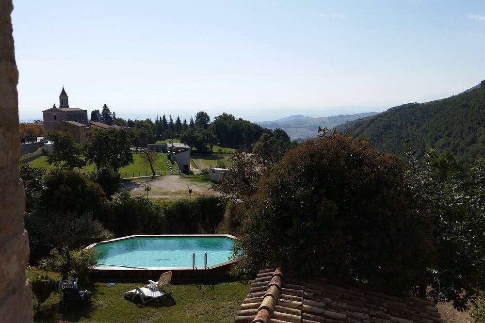 Photo of Outdoor in Avenale