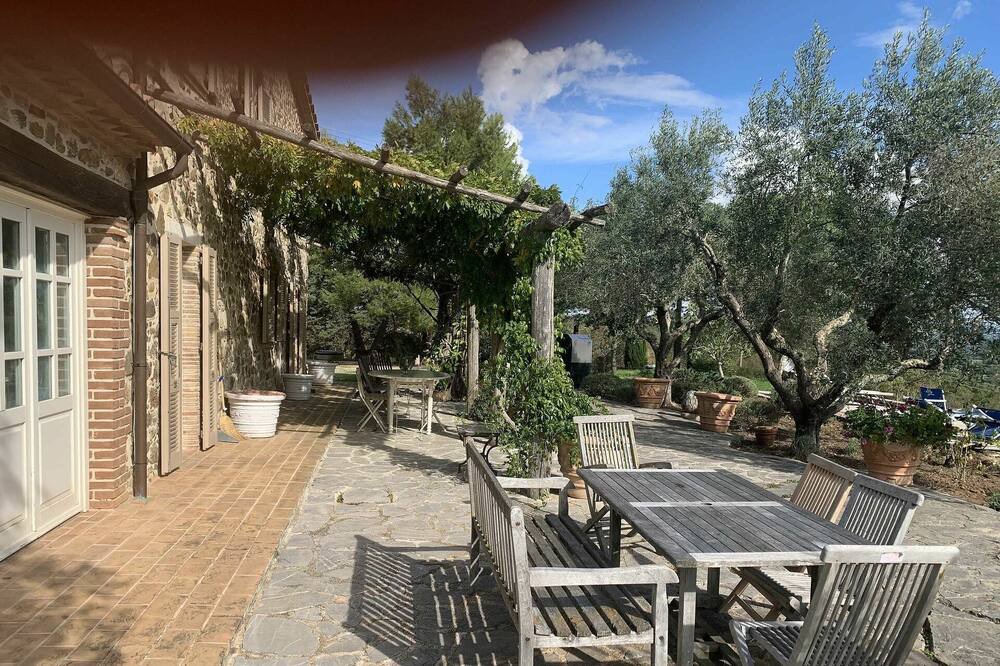 Photo of Patio Balcony in Manciano