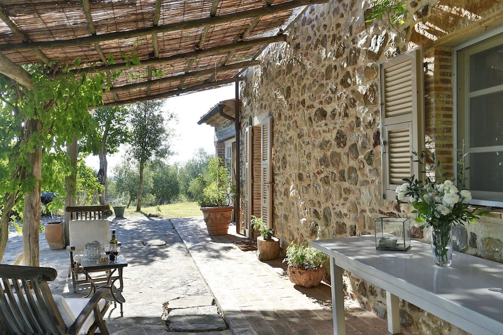 Photo of Patio Balcony in Manciano