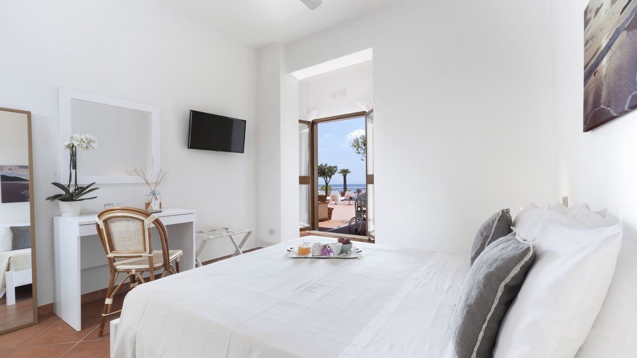 Photo of Bedroom in Ogliastro Marina