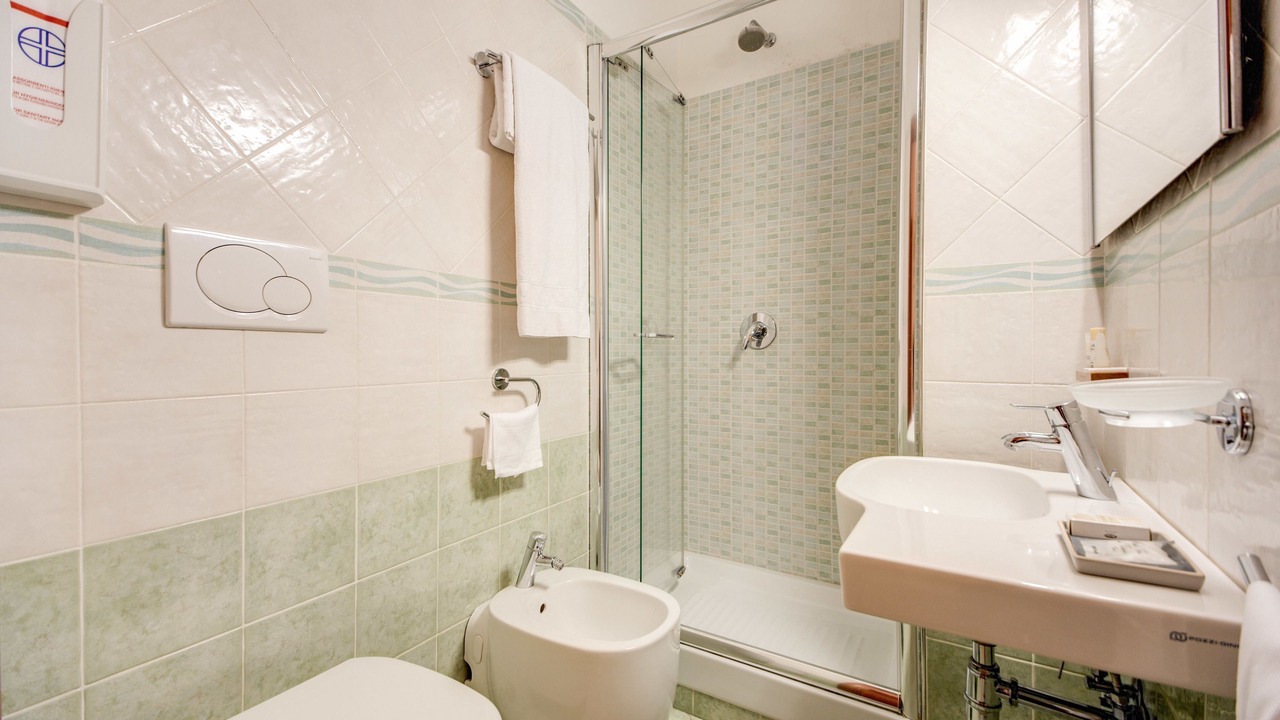 Photo of Bathroom in Repubblica