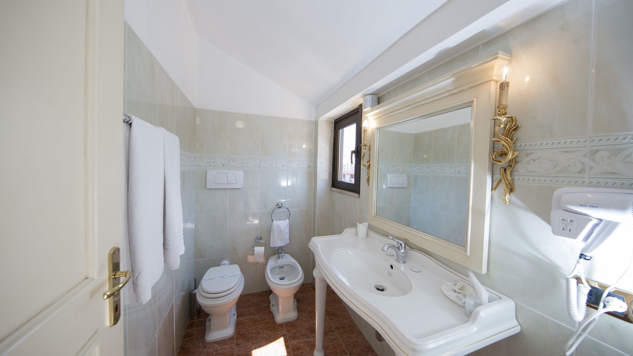 Photo of Bathroom in Zona XXV Vallerano