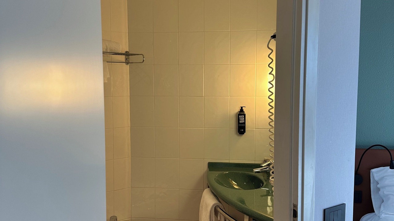 Photo of Bathroom in Zona XL Magliana Vecchia