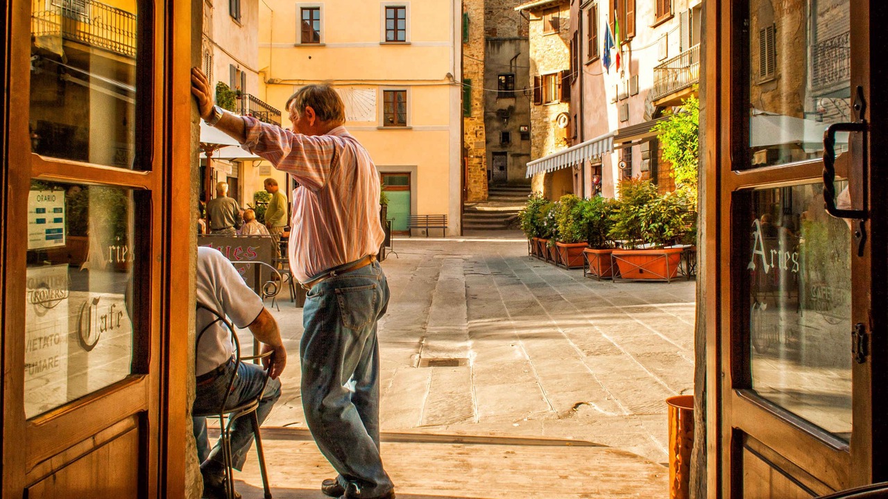 Photo of Others in Montone