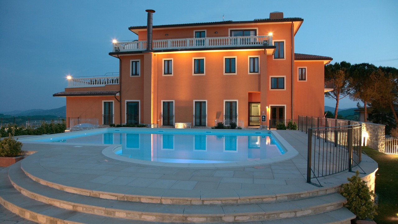 Photo of Outdoor in Montone