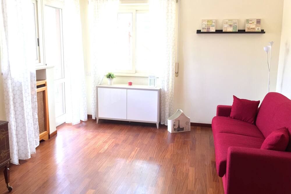 Photo of Livingroom in Cinecitta