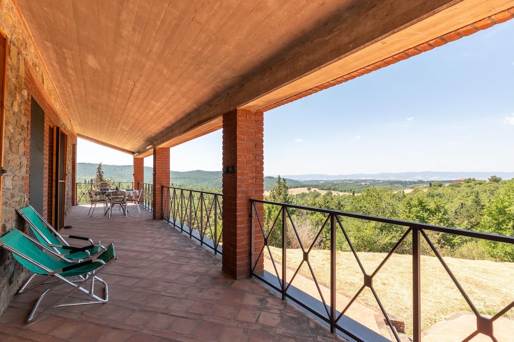 Photo of Bedroom in Montegabbione