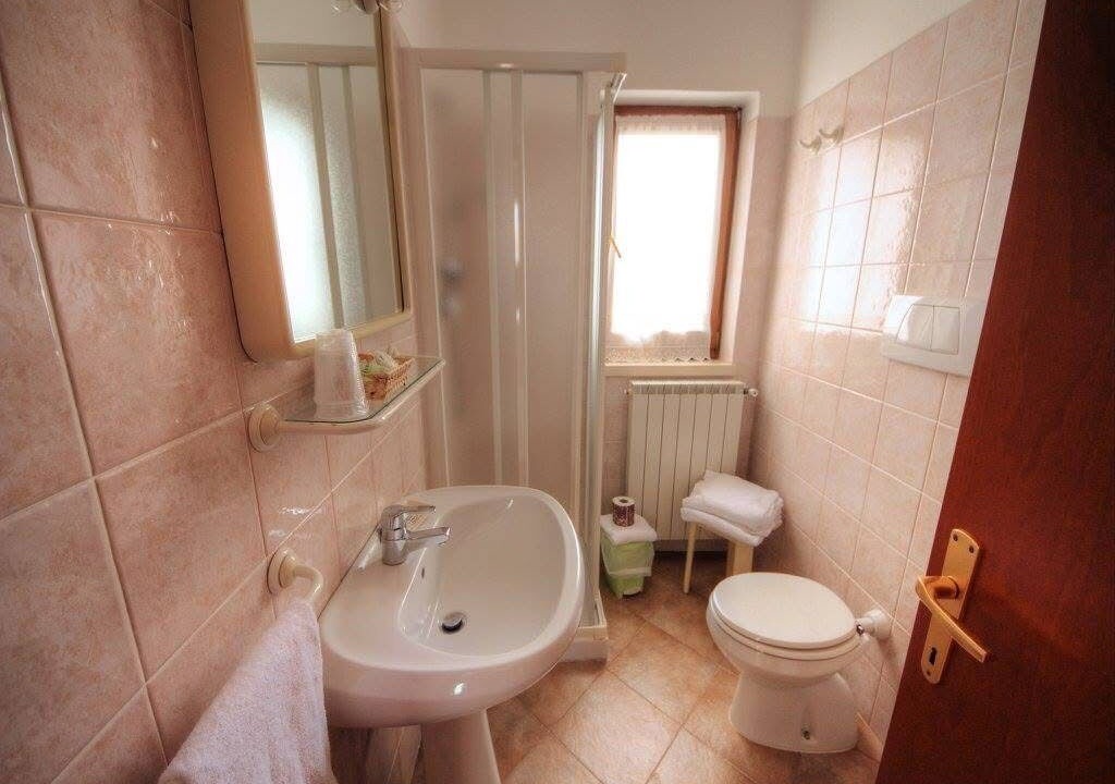 Photo of Bathroom in Saturnia