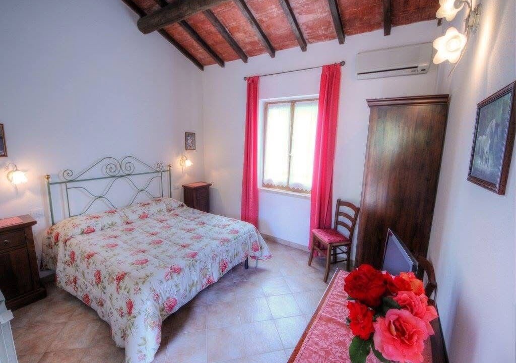 Photo of Bedroom in Saturnia