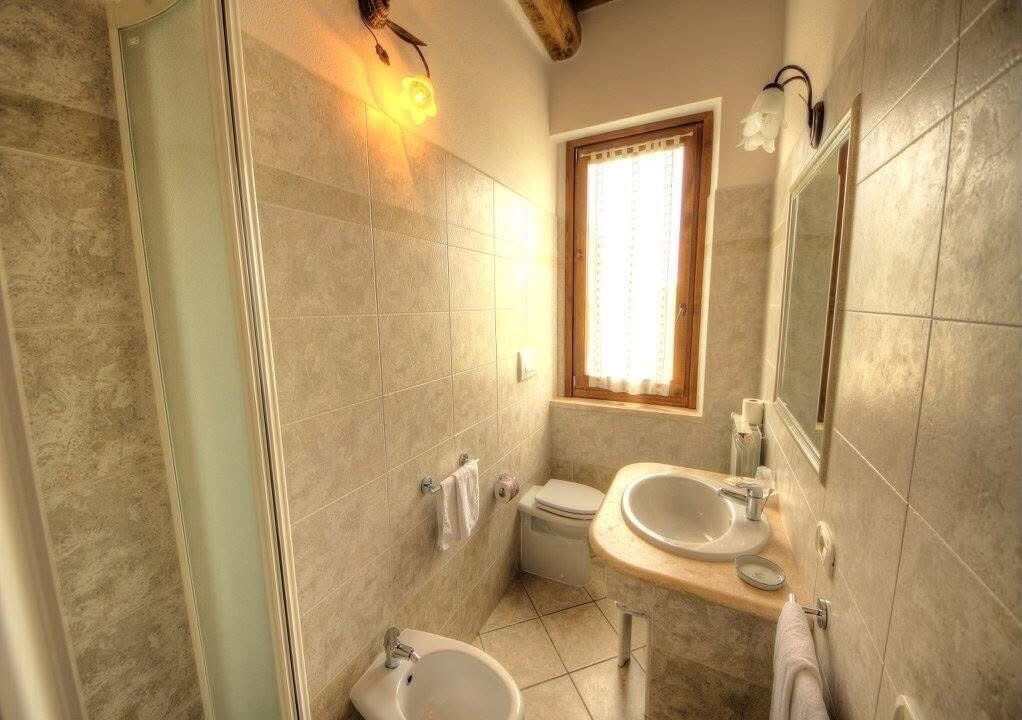 Photo of Bathroom in Saturnia