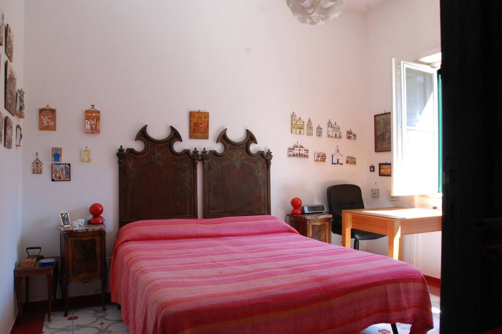 Photo of Bedroom in Seiano