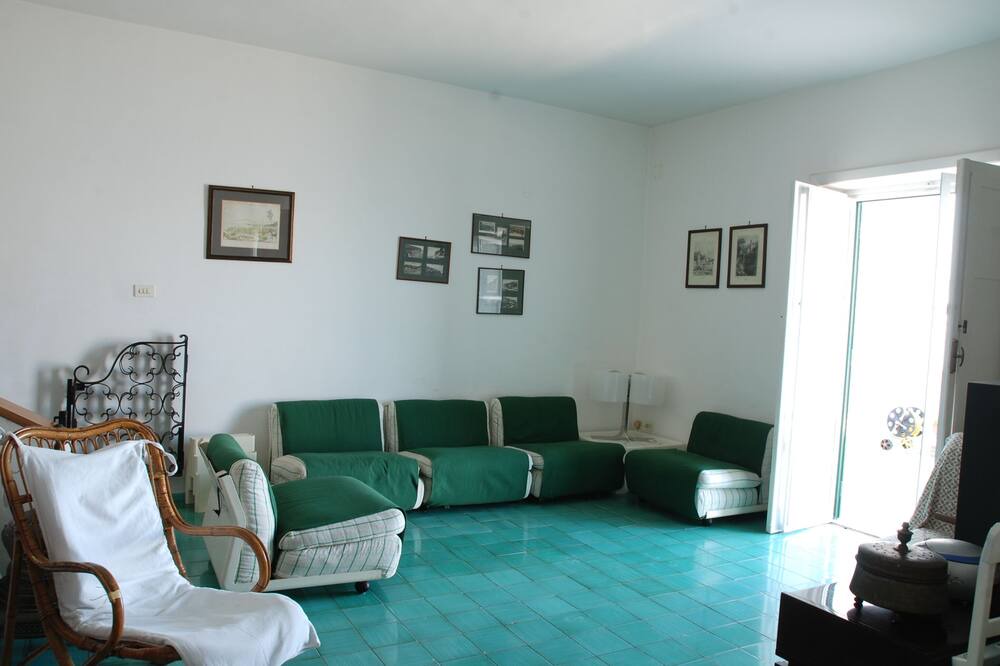 Photo of Livingroom in Seiano