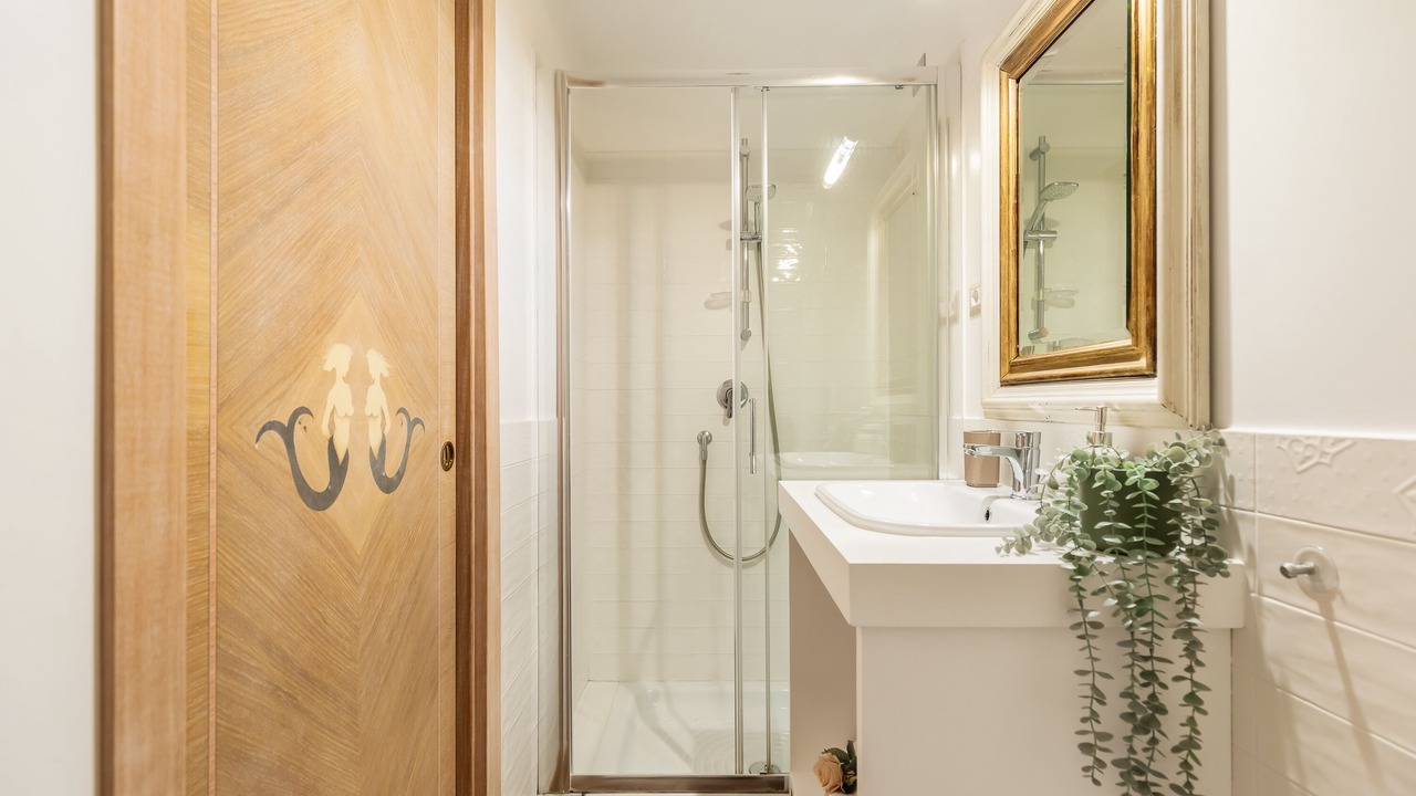 Photo of Bathroom in Quartiere XXXIII Lido di Ostia Ponente