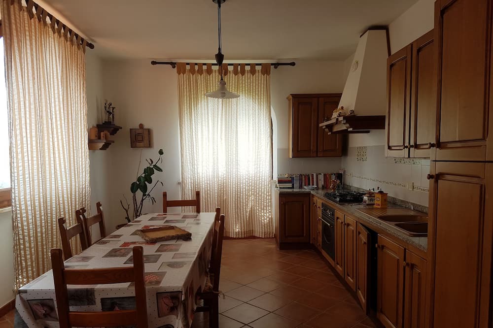 Photo of Kitchen in Montorsaio