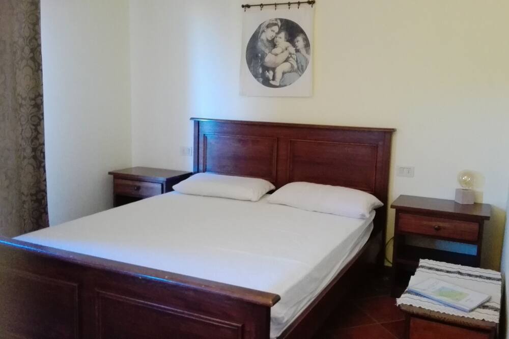 Photo of Bedroom in Montorsaio