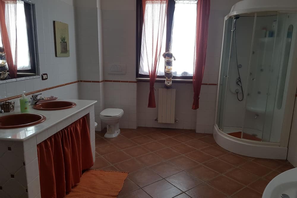Photo of Bathroom in Montorsaio