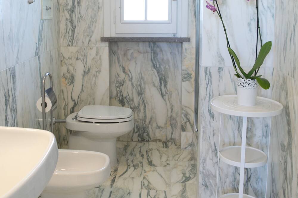 Photo of Bathroom in Trani