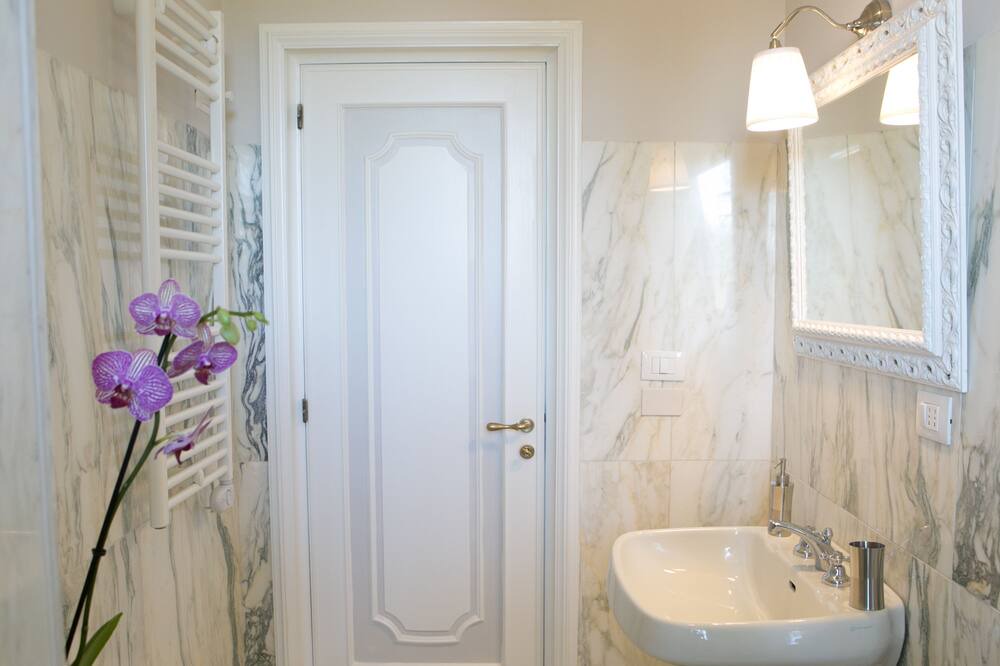 Photo of Bathroom in Trani