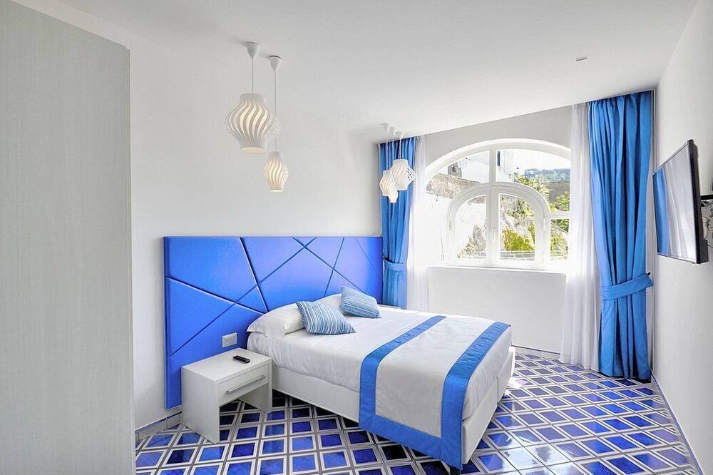 Photo of Bedroom in Pontone