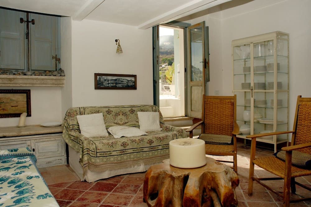 Photo of Livingroom in Ponza