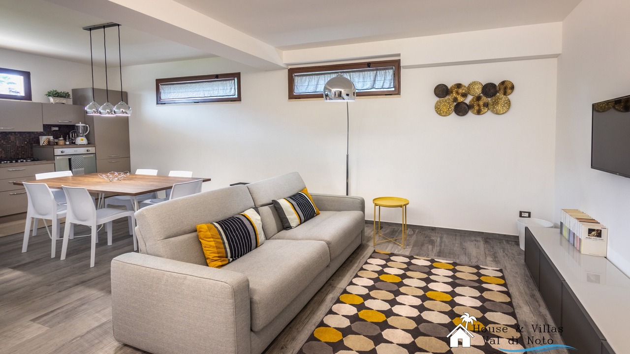 Photo of Livingroom in Syracuse