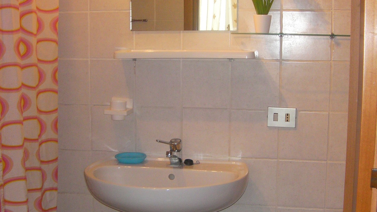 Photo of Bathroom in Sutri