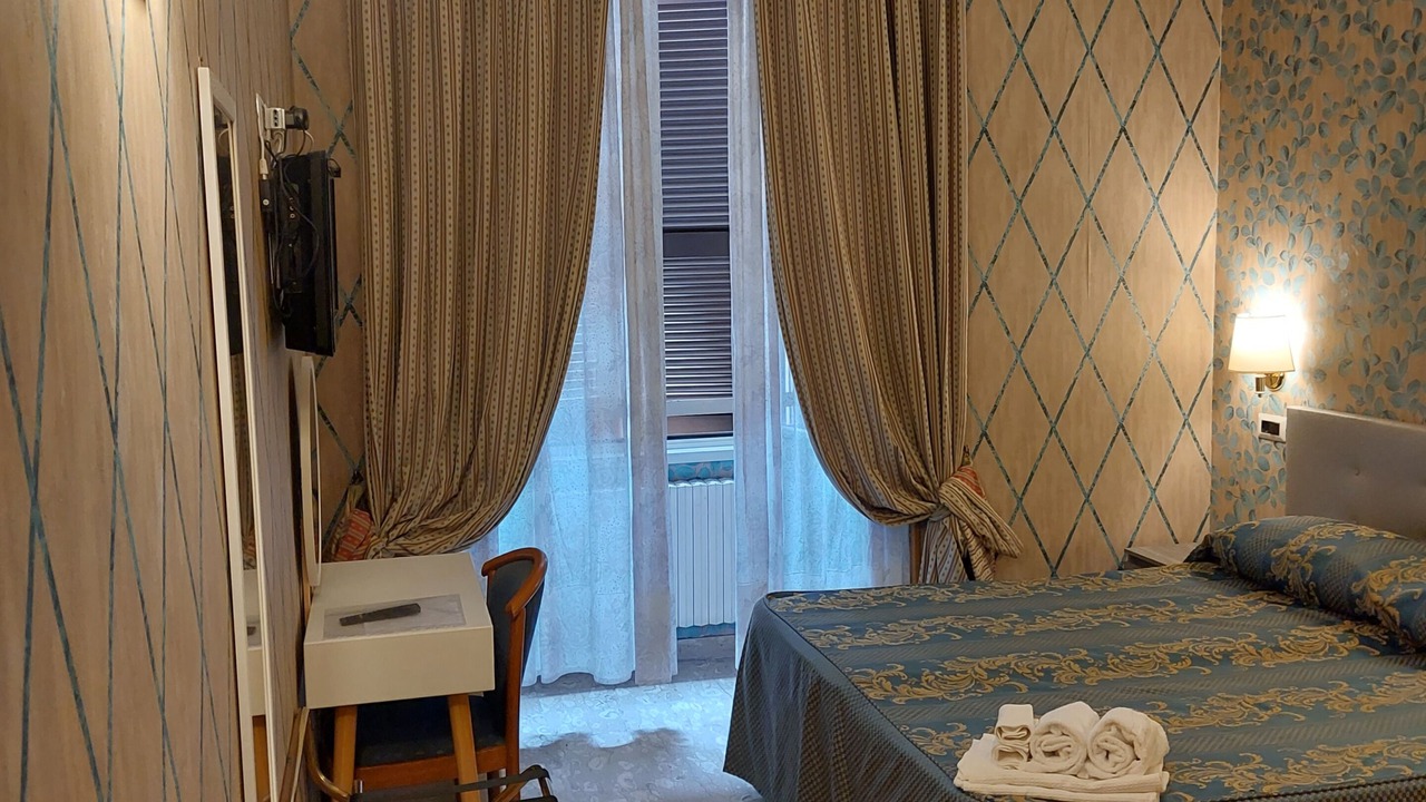 Photo of Bedroom in Rome City Centre