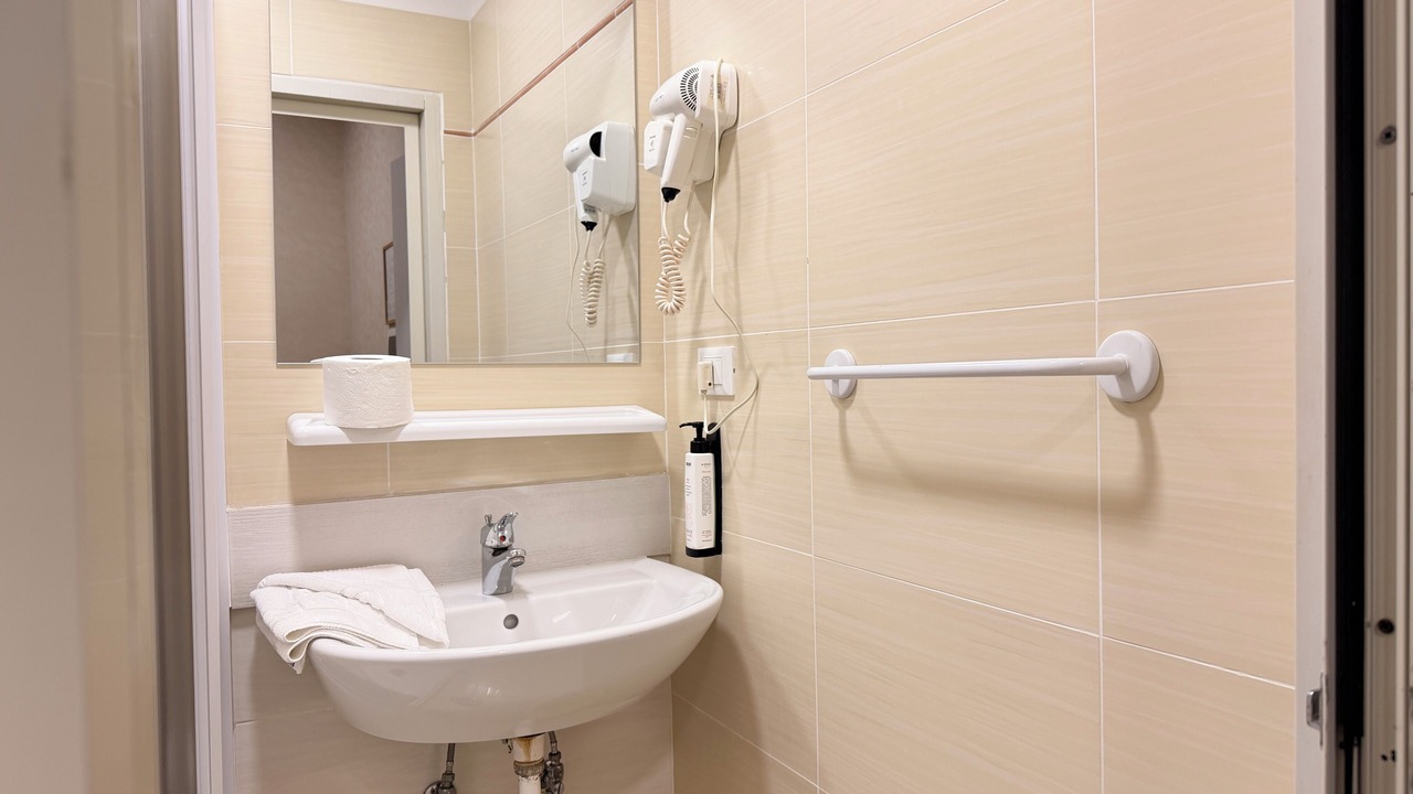 Photo of Bathroom in Rome City Centre