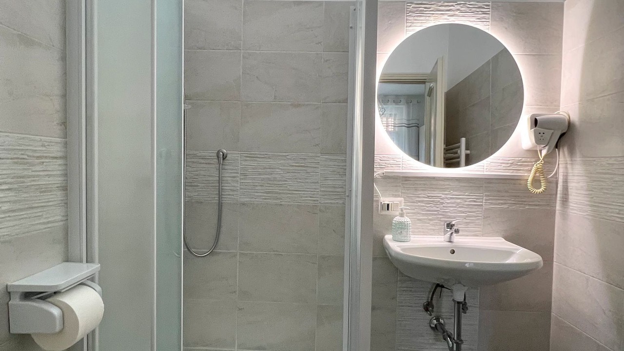 Photo of Bathroom in Quartiere XXXIII Lido di Ostia Ponente